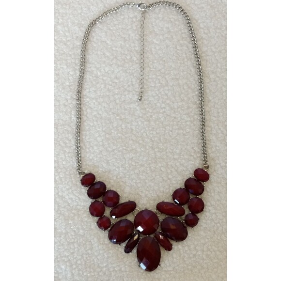 Cranberry Faceted Resin Bib Statement Necklace - Picture 4 of 7